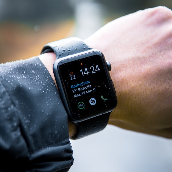 SwiftMax Smart Watch AMOLED 1.43" Blood Oxygen Heart Rate GPS 100+ Sport Modes - Titanium